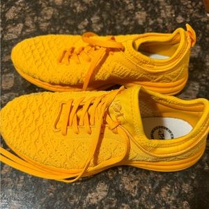 APL Sneakers